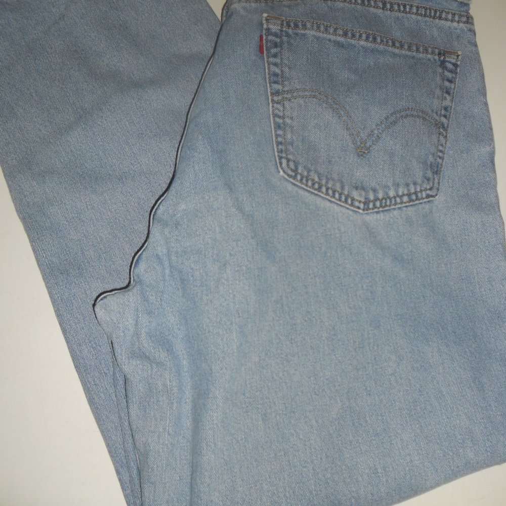 Levi 560 Loose Comfort 38 x 32 Stonewashed Jeans